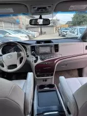 interiorFront