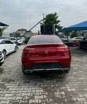 car Right Back
