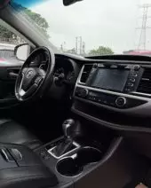 interiorFront