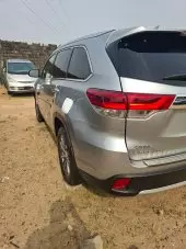 car Right Back