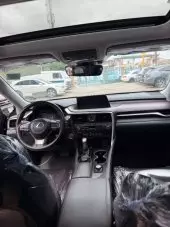 interiorFront