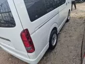 car Right Back