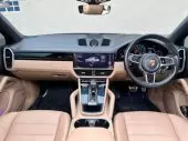 interiorFront