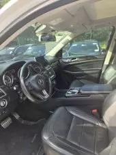 interiorFront