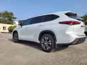car Right Back