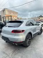 car Right Back