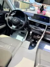 interiorFront
