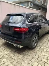 car Right Back