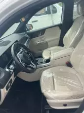 interiorFront