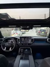 interiorFront