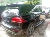 car Right Back