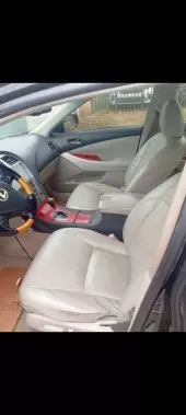 interiorFront