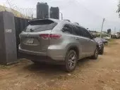 car Right Back