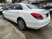 car Right Back