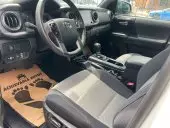 interiorFront