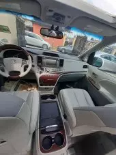 interiorFront