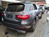 car Right Back