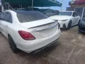 car Right Back