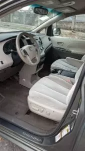 interiorFront