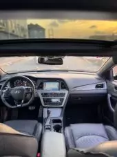 interiorFront