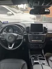 interiorFront