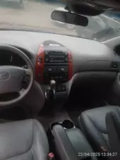 interiorFront