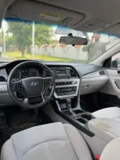 interiorFront