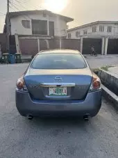 car Right Back