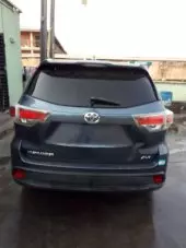 car Right Back