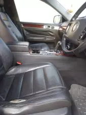 interiorFront