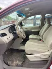 interiorFront