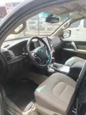 interiorFront