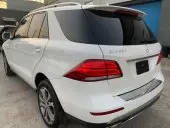 car Right Back