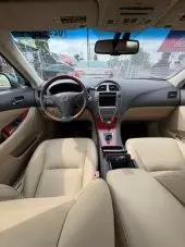 interiorFront