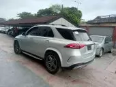 car Right Back