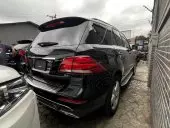 car Right Back