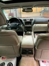 interiorFront