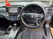 interiorFront