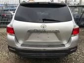 car Right Back