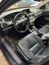 interiorFront