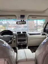 interiorFront