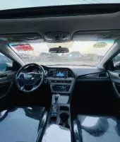interiorFront