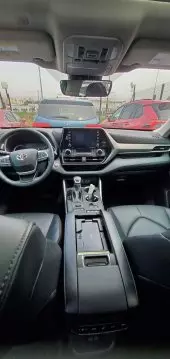 interiorFront