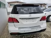 car Right Back
