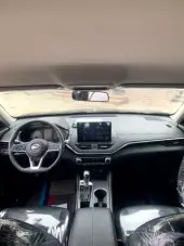 interiorFront