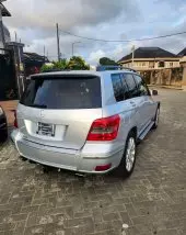 car Right Back