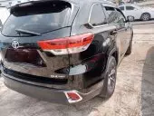 car Right Back