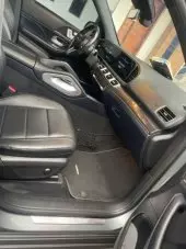 interiorFront