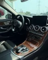 interiorFront