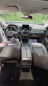 interiorFront